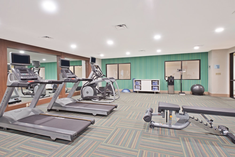 Holiday Inn Express & Suites Uniontown by IHG - photo 15