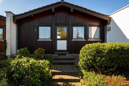 Ferienwohnpark Immenstaad am Bodensee Satteldachhaus Typ 9 SD 03 — hotel in Immenstaad Am Bodensee