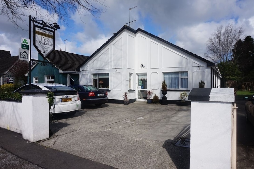 Windway House — 4-Star Luxury Hotel in Cill Airne, Republic of Ireland
