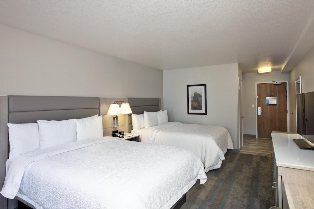 Hampton Inn & Suites Hermosa Beach - photo 29