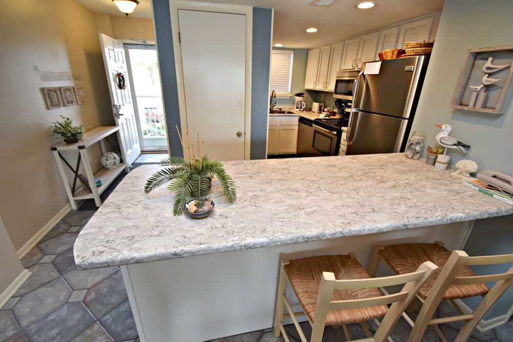 Driftwood Towers 1d 2 Bedroom Condo by RedAwning Gulf Shores - photo 6