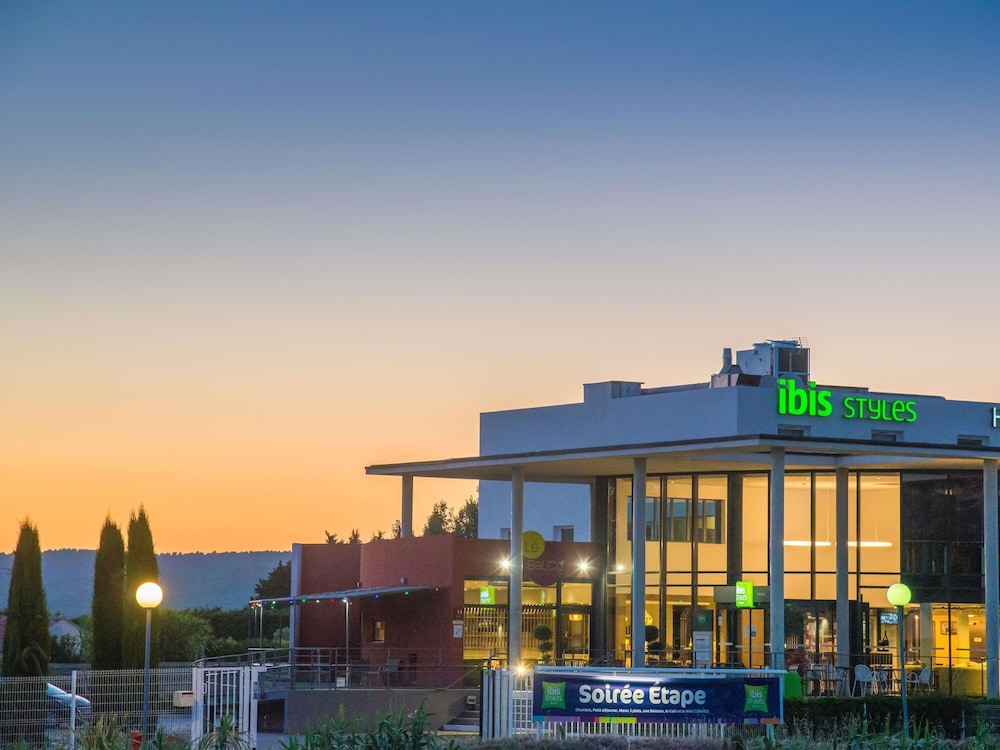 Ibis Styles Pertuis Luberon in Pertuis, France