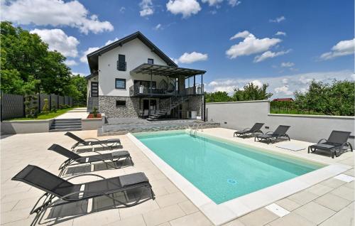 Lovely Home In Vinogradi Ludbreski — 4-Star Luxury Hotel in None, Croatia