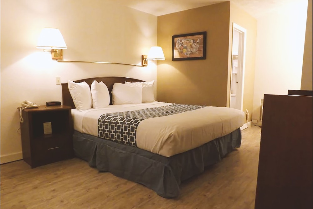 Coratel Inn & Suites by Jasper McCook - photo 12