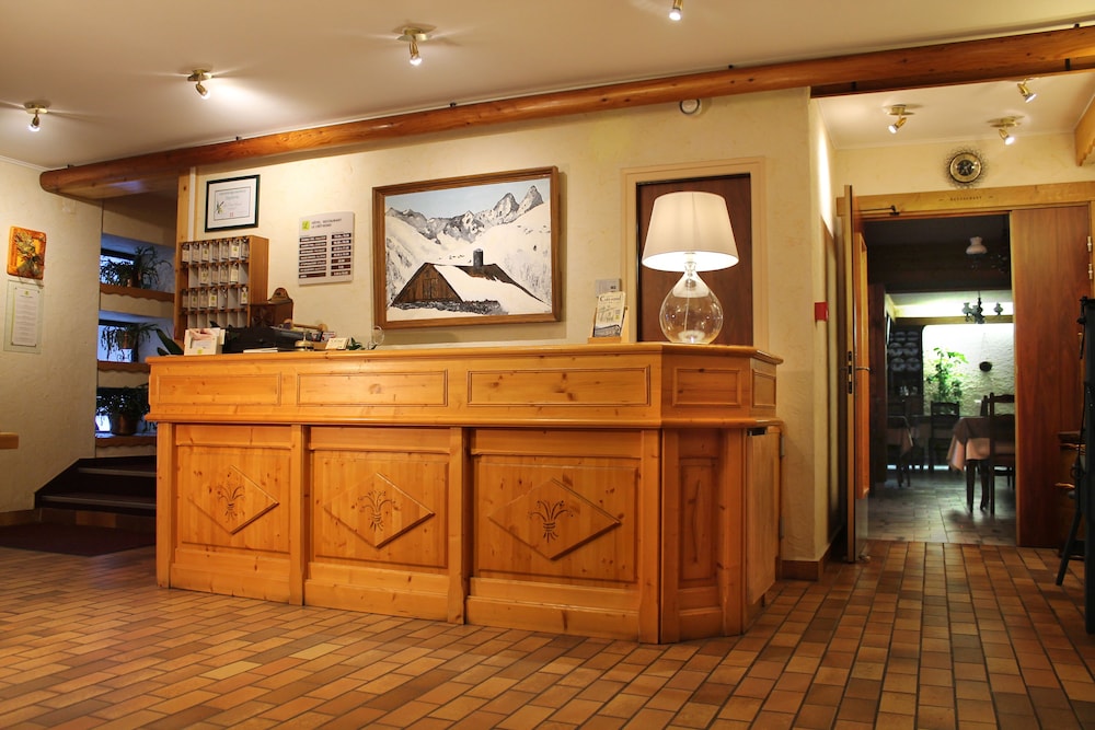 Hôtel du Crêt Rond Logis — hotel in Valloire