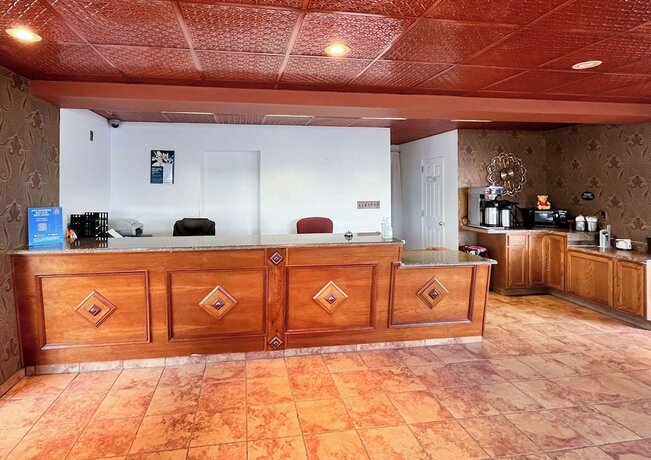 Motel 6 Fairmont WV Downtown - photo 4