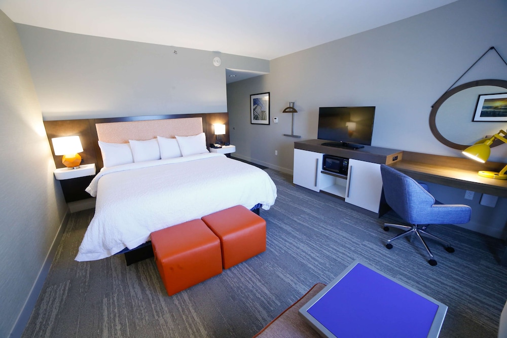 Hampton Inn & Suites Forest City - photo 16