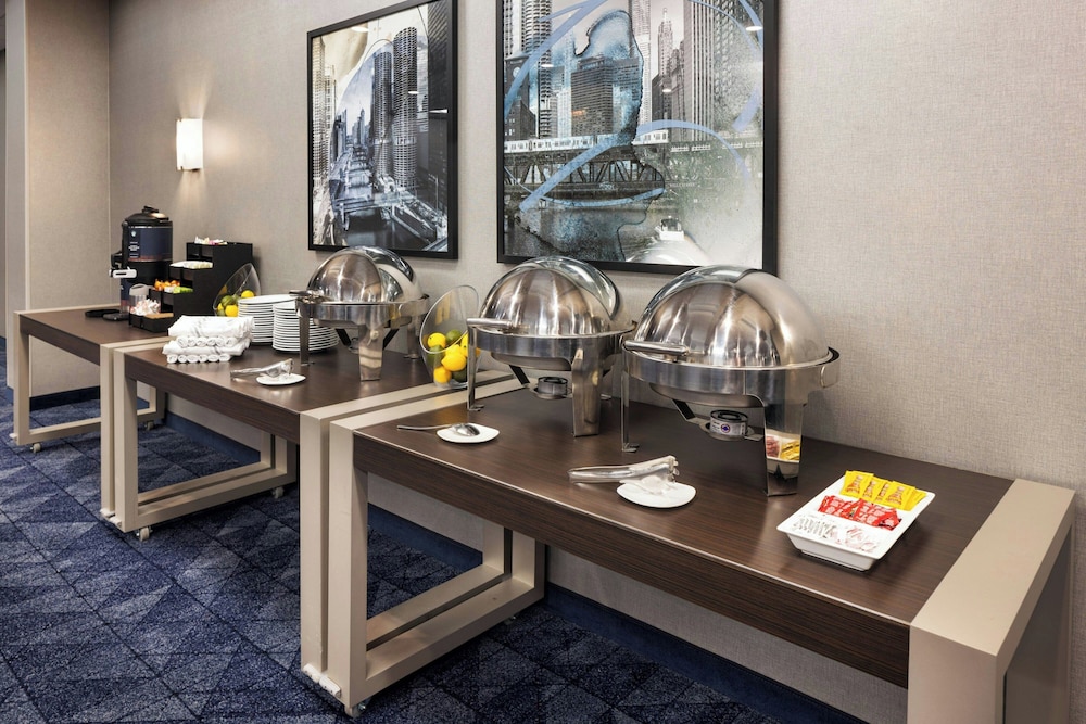 Courtyard by Marriott Chicago Downtown River North - photo 48