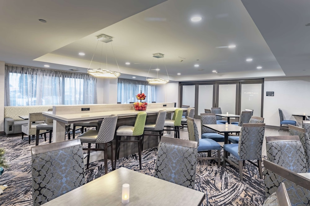 Hampton Inn Waco - photo 3