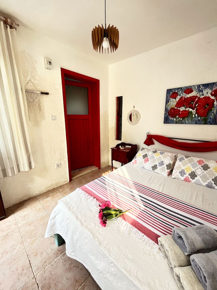 Tenedos Tatil Odaları — Bozcaada — photo 3
