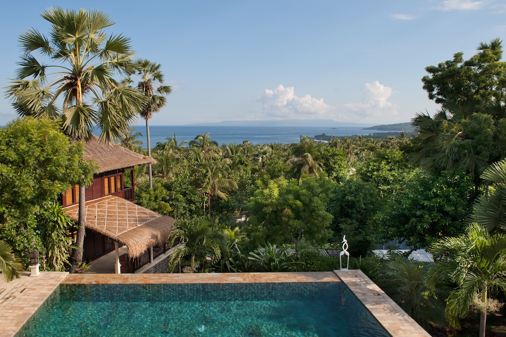Villa Flow — 4-Star Luxury Hotel in Amlapura, Indonesia