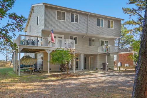 Island Sunrise Pet friendly waterfront duplex in Chincoteague, United States