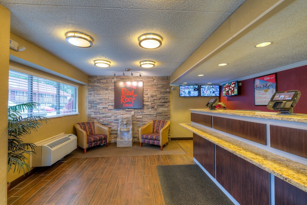 Red Roof Inn Memphis East - photo 17
