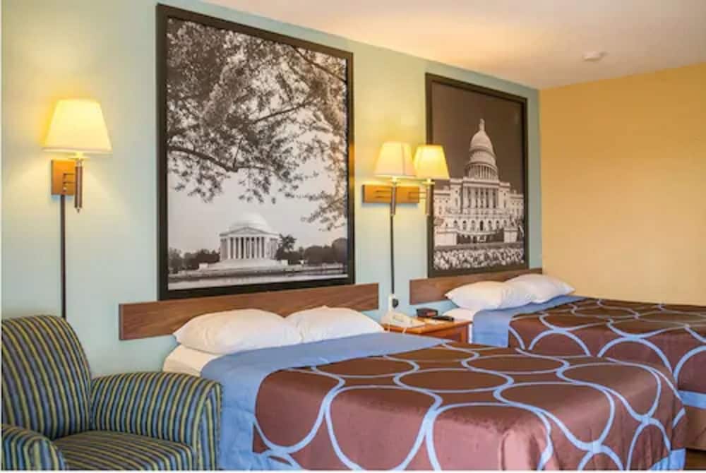 Super 8 by Wyndham Alexandria Washington D.C. Area - photo 4