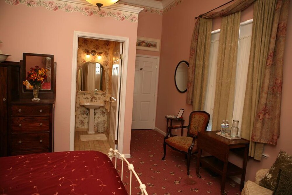 Pescadero Creek Inn - photo 4