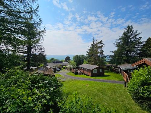 Bryn Cnocell - carbon neutral hotel in Trawsfynydd