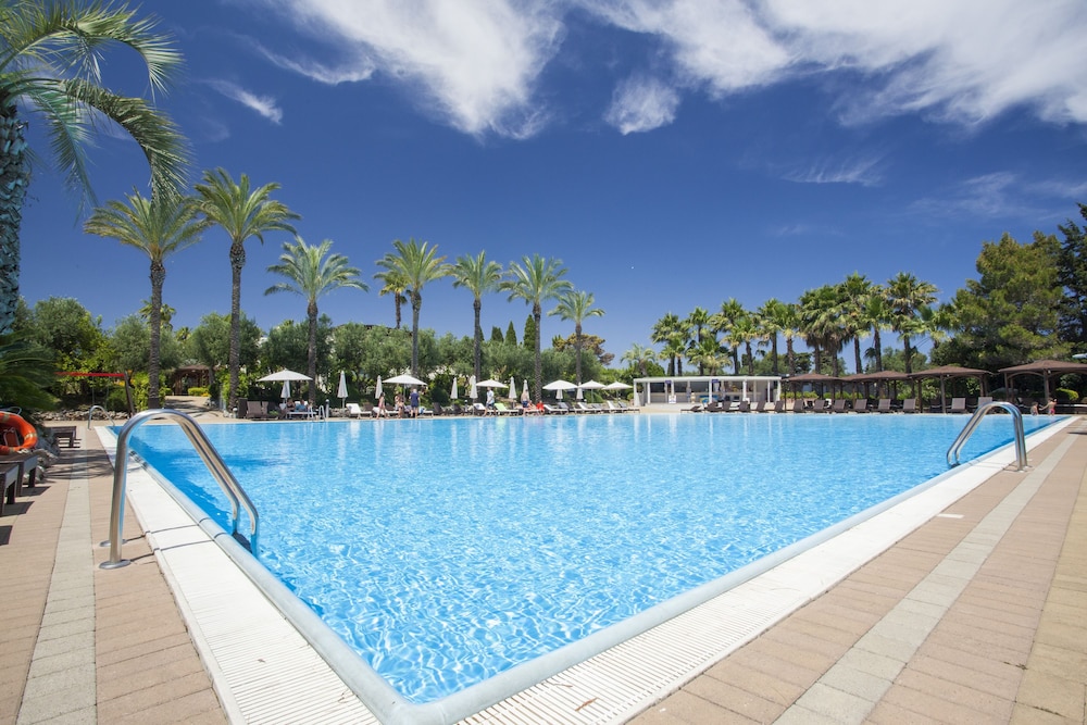 Hotel Universo — 4-Star Luxury Hotel in Otranto, Italy