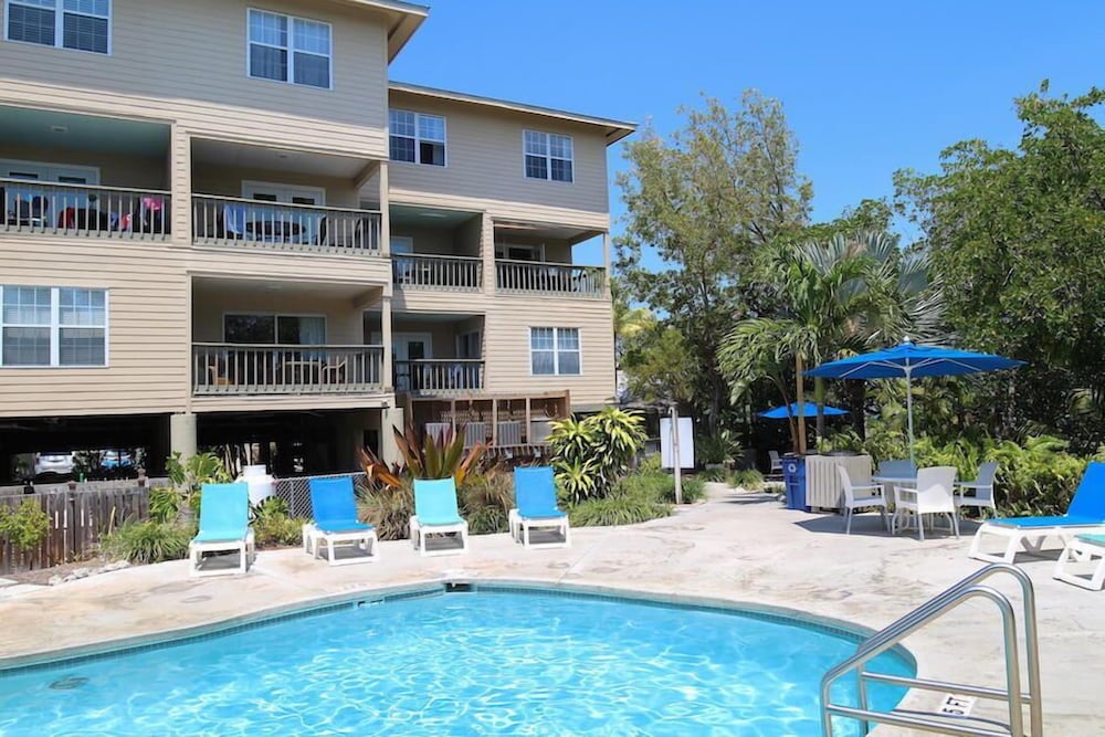 Coconut Mallory Marina and Resort Condo - photo 11
