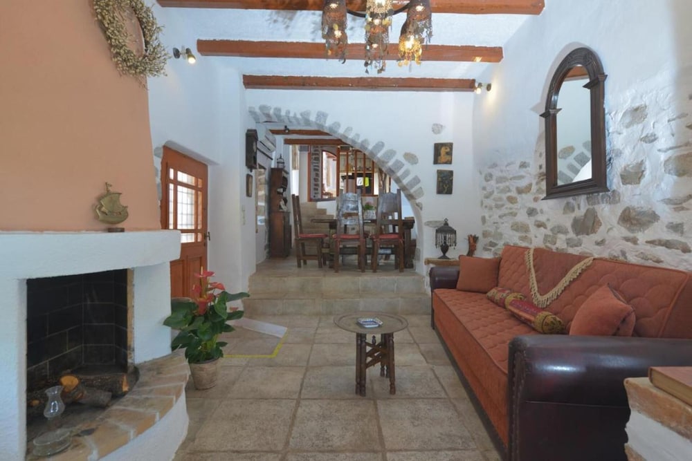 Elounda Collection Villa — 4-Star Luxury Hotel in Agios Nikolaos, Greece