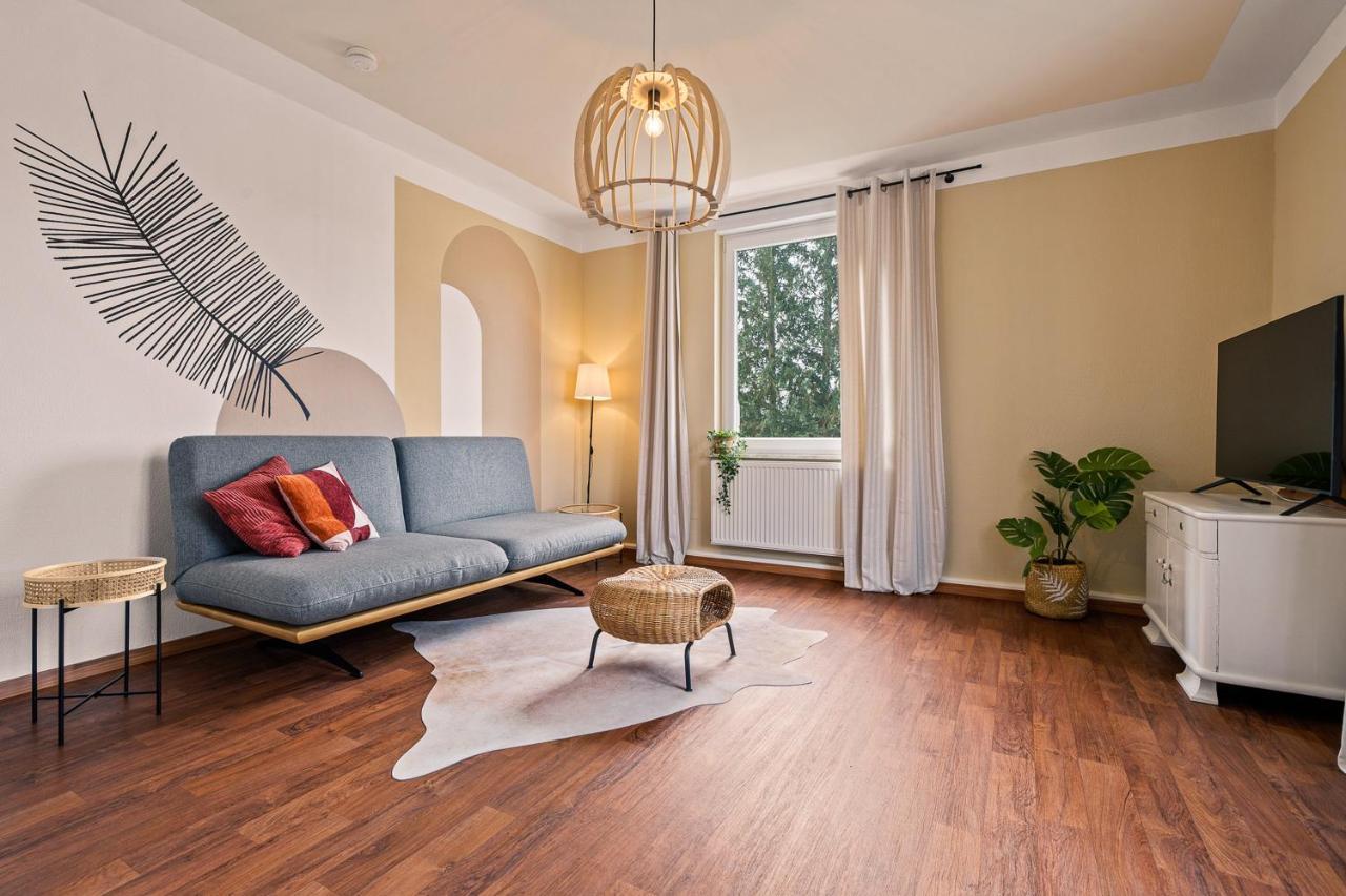 Wohnen bei der alten Dampflok inkl Balkon 5 min zum Ravensburger Spieleland — 4-Star Luxury Hotel in Meckenbeuren, Germany