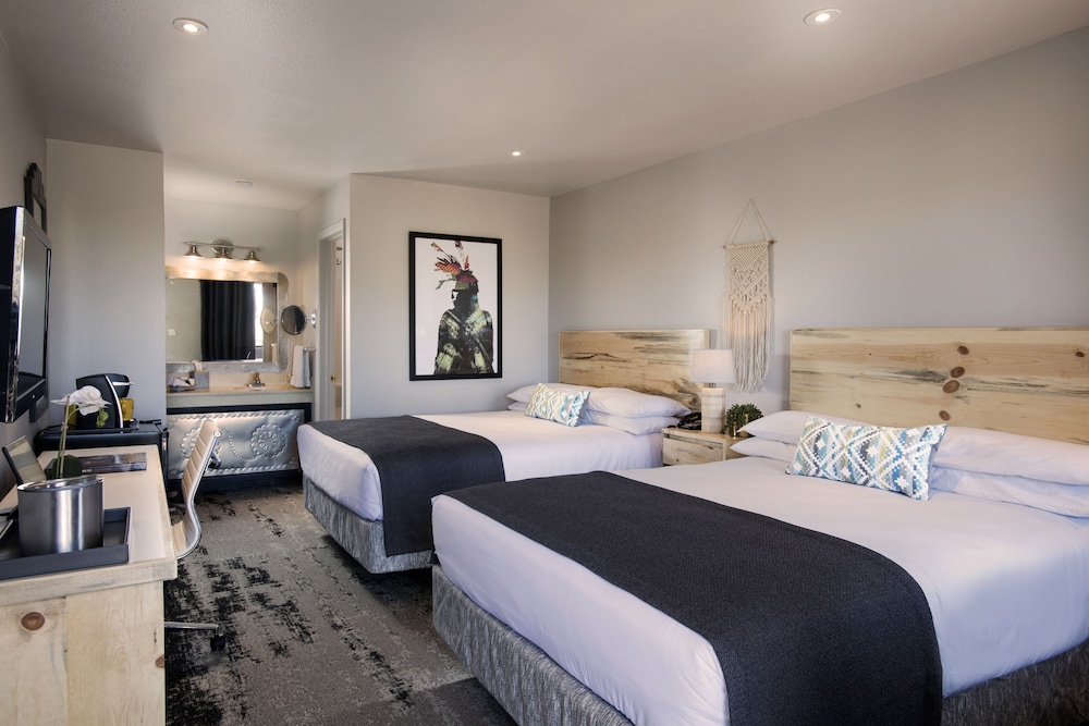 The Sage Hotel - photo 12