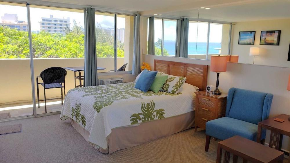 Diamond Head Beach Hotel 805 - photo 20