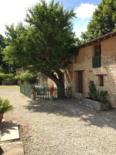 Les Trois Piliers — Saint Clair Du Rhone