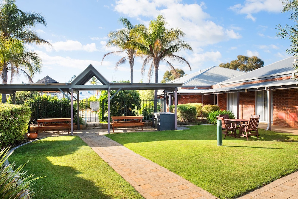Dunsborough Town Units in Dunsborough, Australia