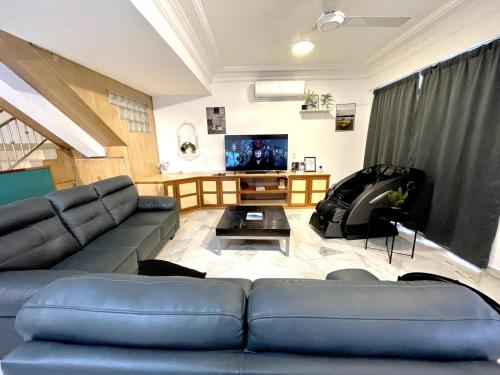 6 10 Pax @ The CoZySpacious House Heart Of Sunway — 4-Star Luxury Hotel in Petaling Jaya, Malaysia