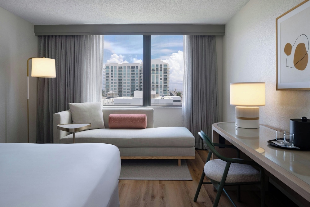 Renaissance Fort Lauderdale Marina Hotel - photo 7