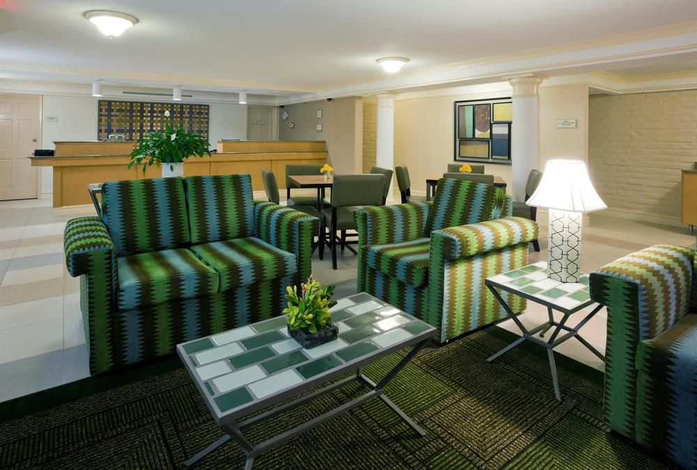 La Quinta Inn Chicago Oakbrook Terrace - photo 33