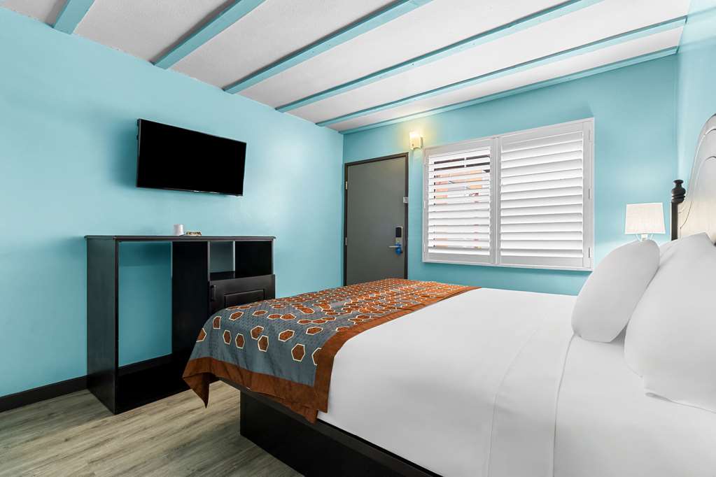Rodeway Inn & Suites North Hollywood Burbank Airport Universal Area - photo 16