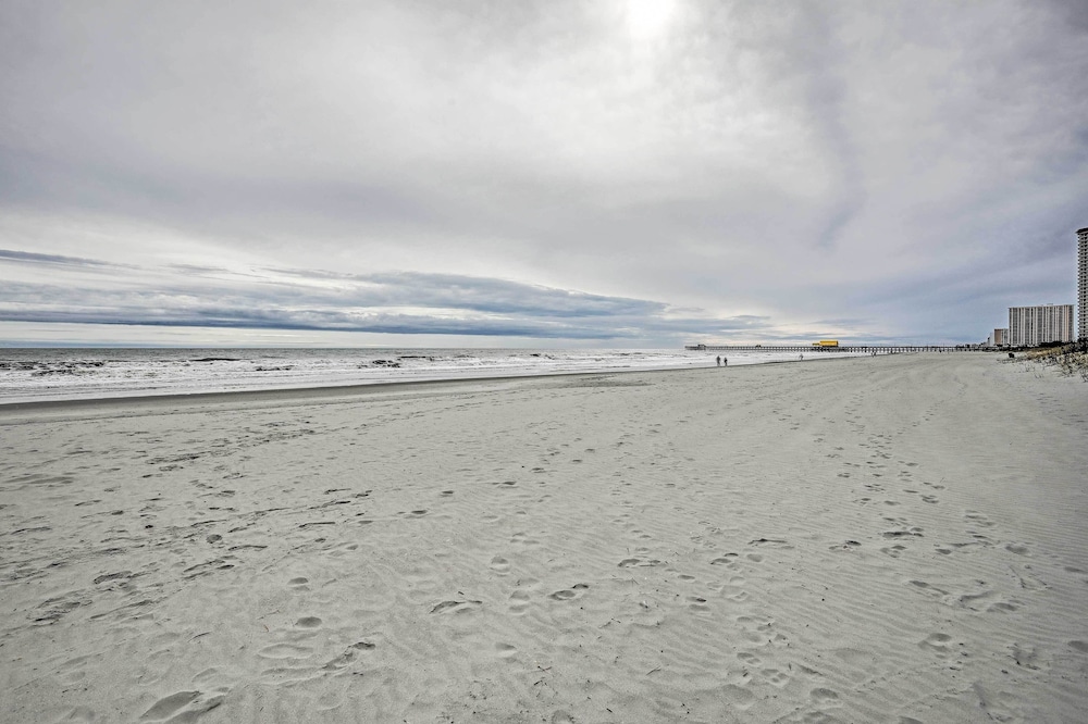 Resort Amenities and Boardwalk Beachfront Condo - photo 16