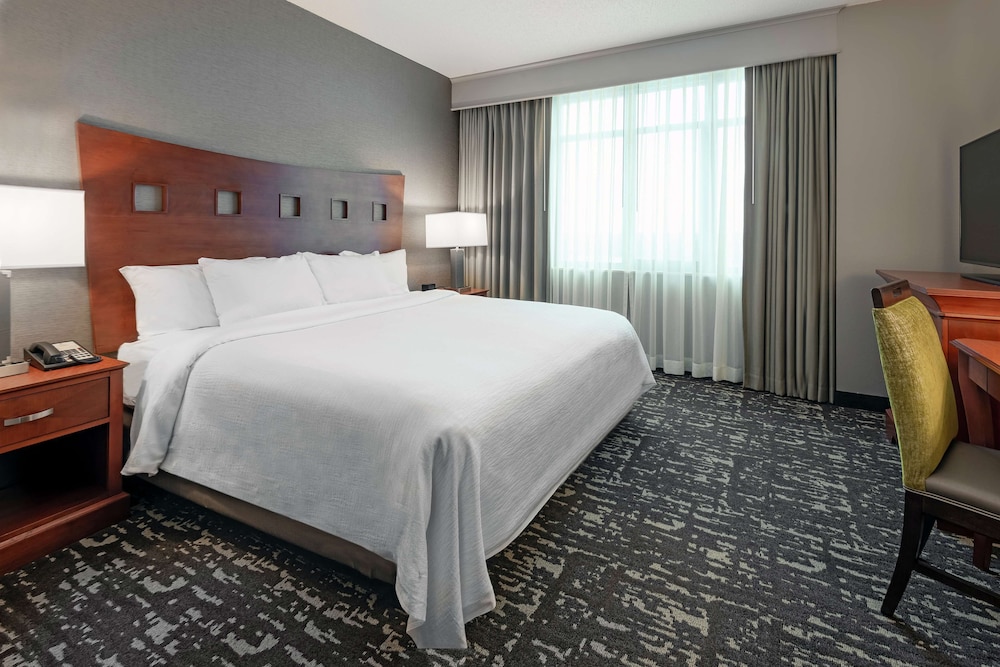Embassy Suites by Hilton St. Louis St. Charles - photo 7