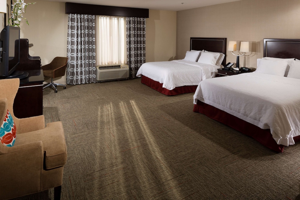Hampton Inn & Suites Las Vegas South - photo 16