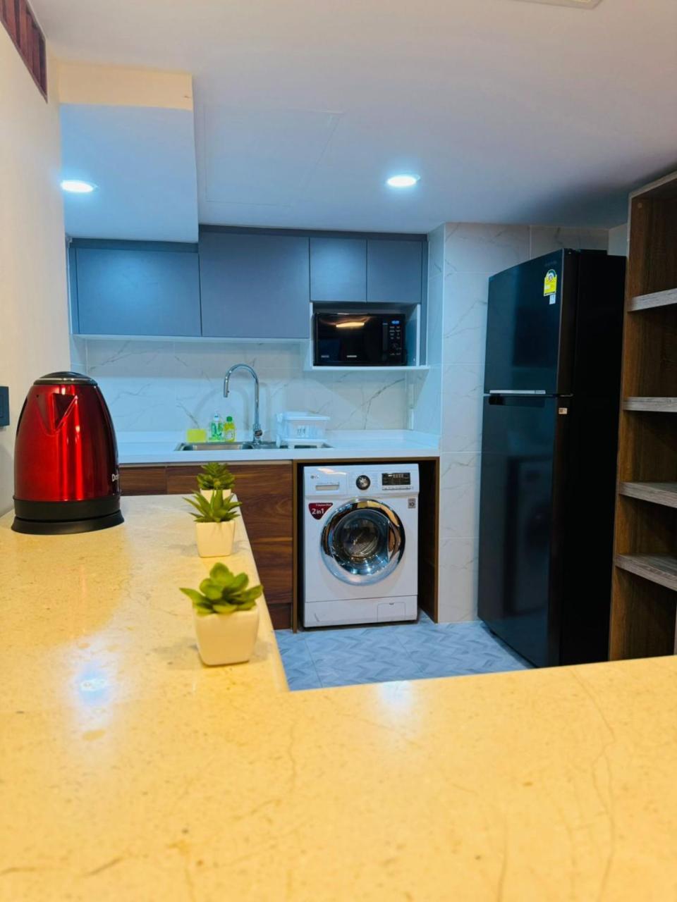 Omni Tower Nana Bangkok Serviced Apartment on Sukhumvit Soi 4