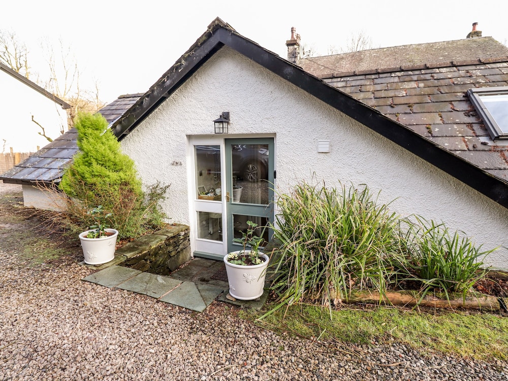 Peony Cottage — 4-Star Luxury Hotel in Ulverston, United Kingdom