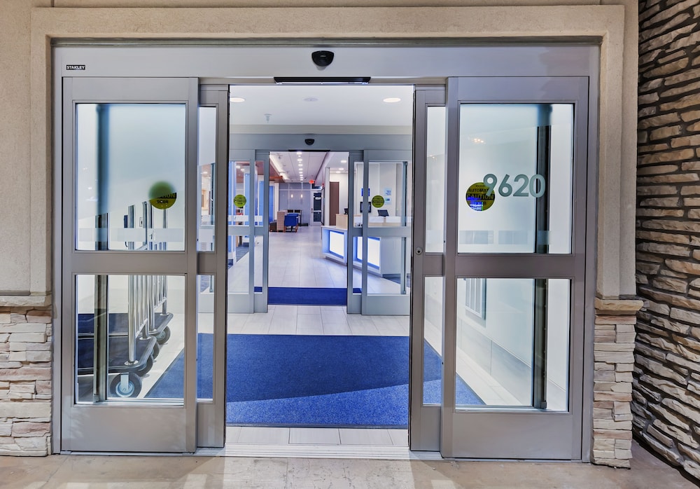 Holiday Inn Express & Suites Lenexa Overland Park Area by IHG - photo 51