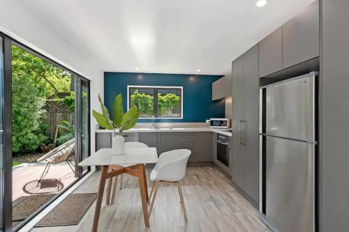 Merivale Village Apartment — 4-Star Luxury Hotel in Christchurch, New Zealand