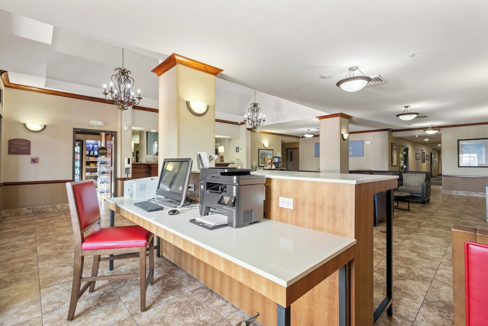 Holiday Inn Express & Suites Barstow Route 66 by IHG - photo 57
