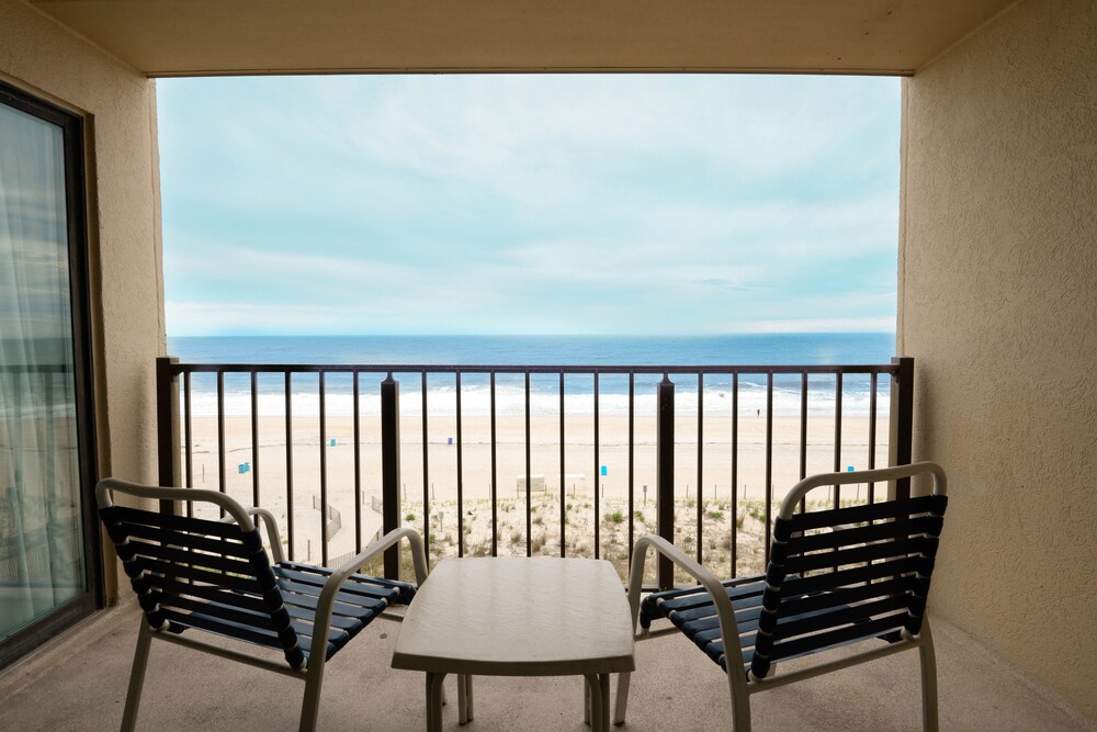 Marigot Beach Suites Oceanfront - photo 13