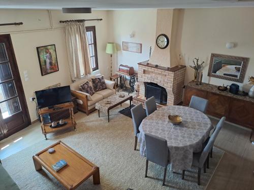 Ilias Home Arachova — 4-Star Luxury Hotel in Arachova, Greece