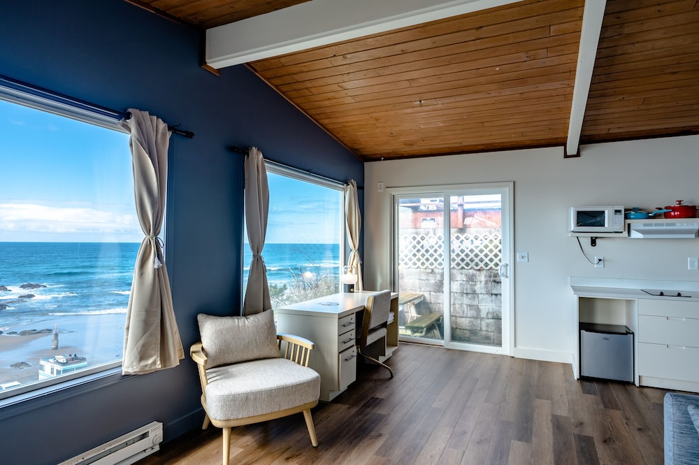 Seagull Beachfront Inn - photo 47
