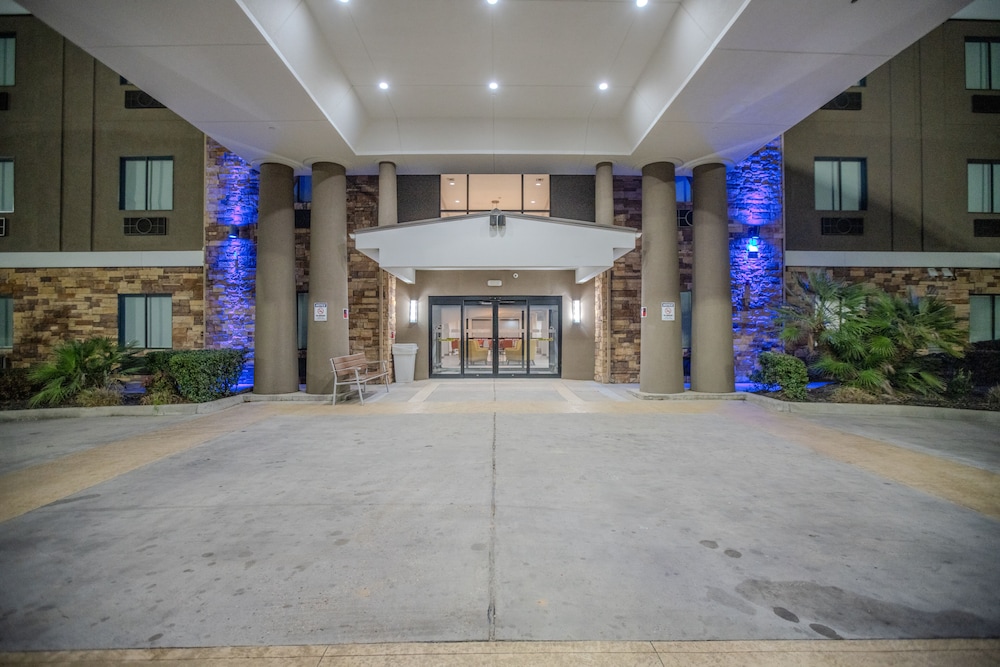 Holiday Inn Express Cleveland by IHG - photo 68