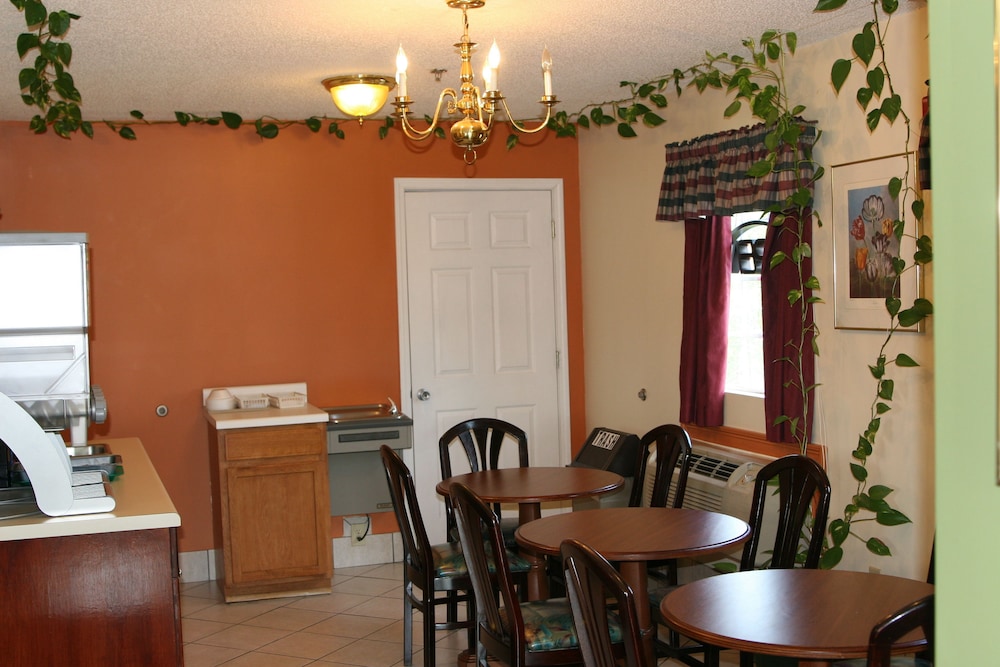Coach Inn - photo 5