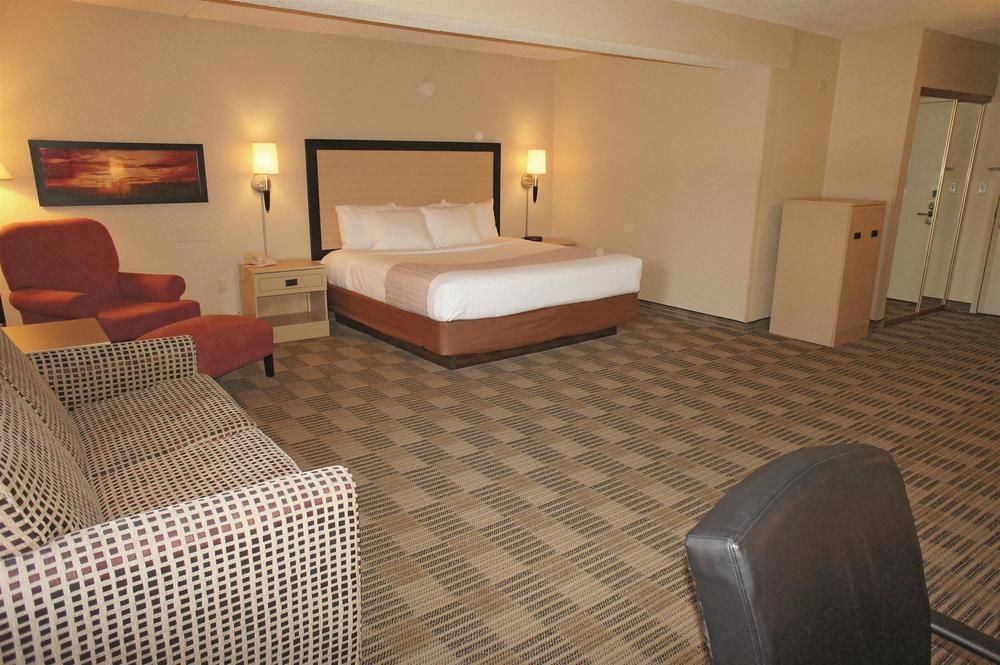 La Quinta Inn & Suites by Wyndham Armonk Westchester - photo 5