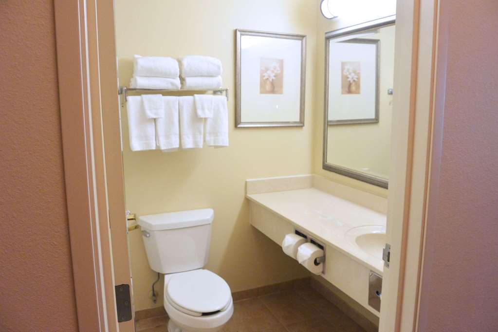 Country Inn & Suites by Radisson Peoria North IL - photo 6