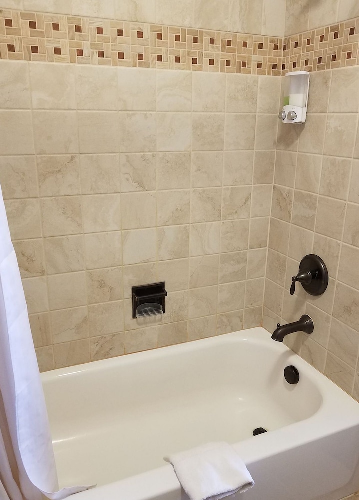 Aquarius Inn - photo 36
