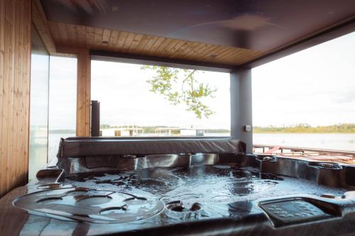 Ośrodek Wypoczynkowy Marina Rozbejko in Mysliborz, Poland