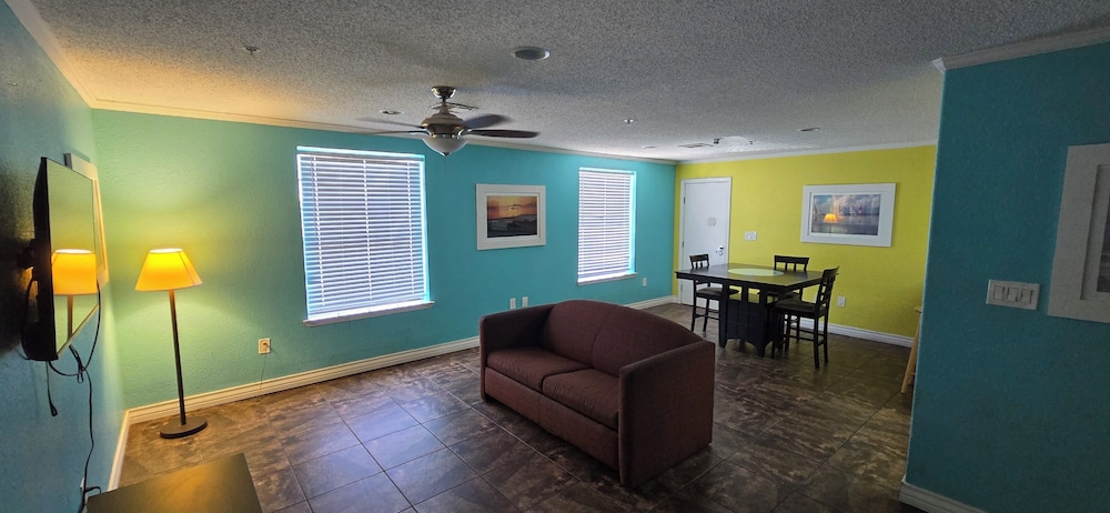 Super 8 by Wyndham South Padre Island - photo 17
